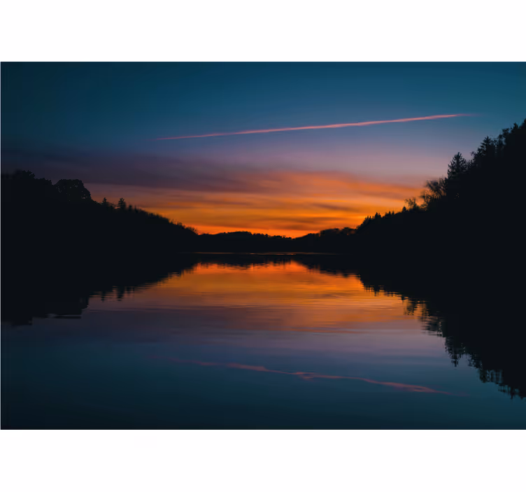 Krajinka fototapety pokojné jazero pri západe slnka - Tenstickers