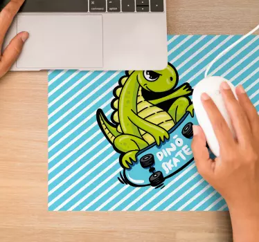 Herná podložka pod myš hravý dinosaurus na skateboarde - Tenstickers