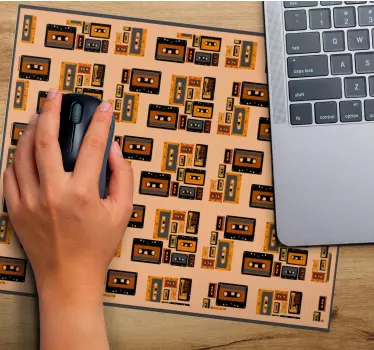 Herná podložka pod myš s retro kazetovým vzorom - Tenstickers