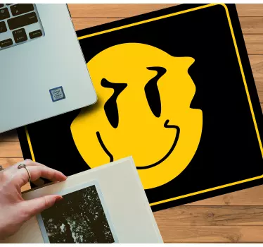 Originálna podložka pod myš usmievavá žltá ikona - Tenstickers