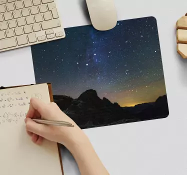 Podložka pod myš mapa sveta nočný pohľad na hory - Tenstickers