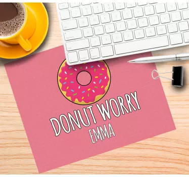 Podložka pod myš s menom hravý donut koncept - Tenstickers