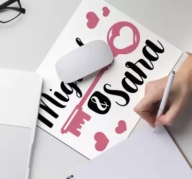 Podložka pod myš s menom kľúčová lásky príbeh - Tenstickers