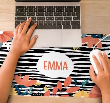 Podložka pod myš s menom kvetinový osobný štýl - Tenstickers
