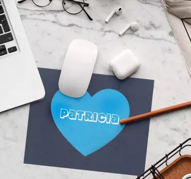 Podložka pod myš s menom s personalizáciou v tvare srdca - Tenstickers