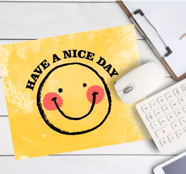 Podložka pod myš s textom Šťastná usmievavá tvár - Tenstickers