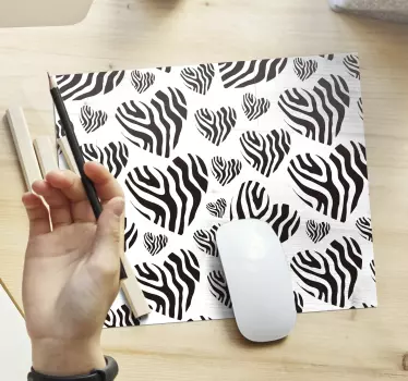 Podložka pod myš so srdiečkovou potlačou - Tenstickers