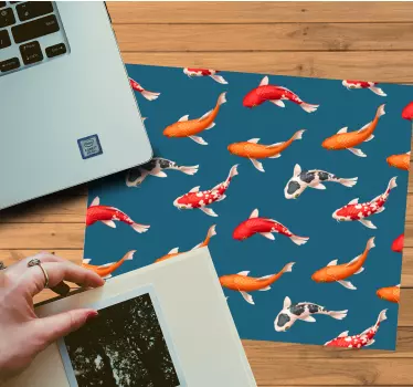 Podložka pod myš so vzorom farebných koi rýb - Tenstickers