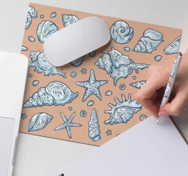 Podložka pod myš so vzorom mušle a hvězdice - Tenstickers