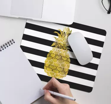 Podložka pod myš so vzorom pruhy s ananásom - Tenstickers