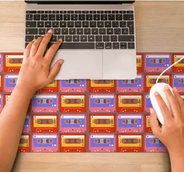 Podložka pod myš so vzorom retro kazetový motív - Tenstickers
