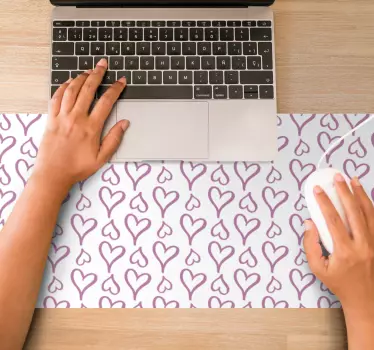 Podložka pod myš so vzorom srdiečok - Tenstickers
