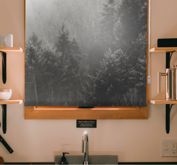 roleta stomy sivá lesná silueta - Tenstickers