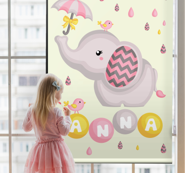 roleta do detskej izby sloníča s menom a dáždnikom - Tenstickers