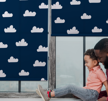 Tmavomodré pozadie cloudová roleta - Tenstickers