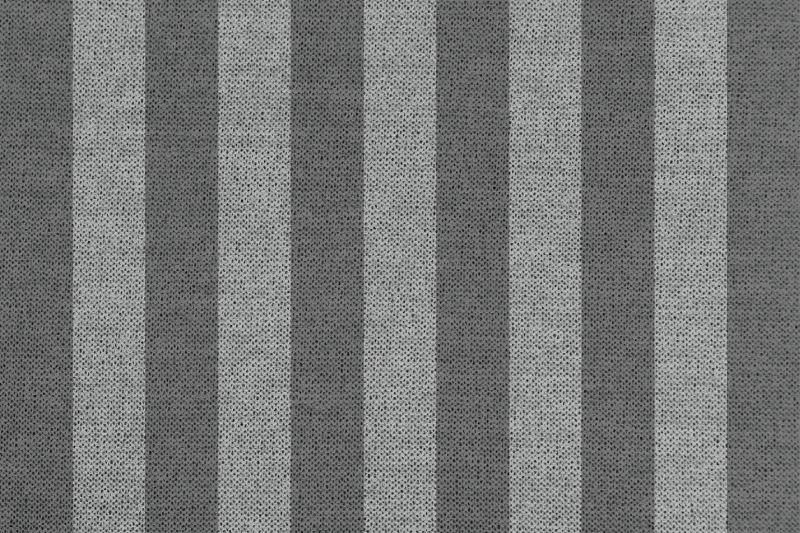 Vzorované prestieranie s linkami na stole - Tenstickers