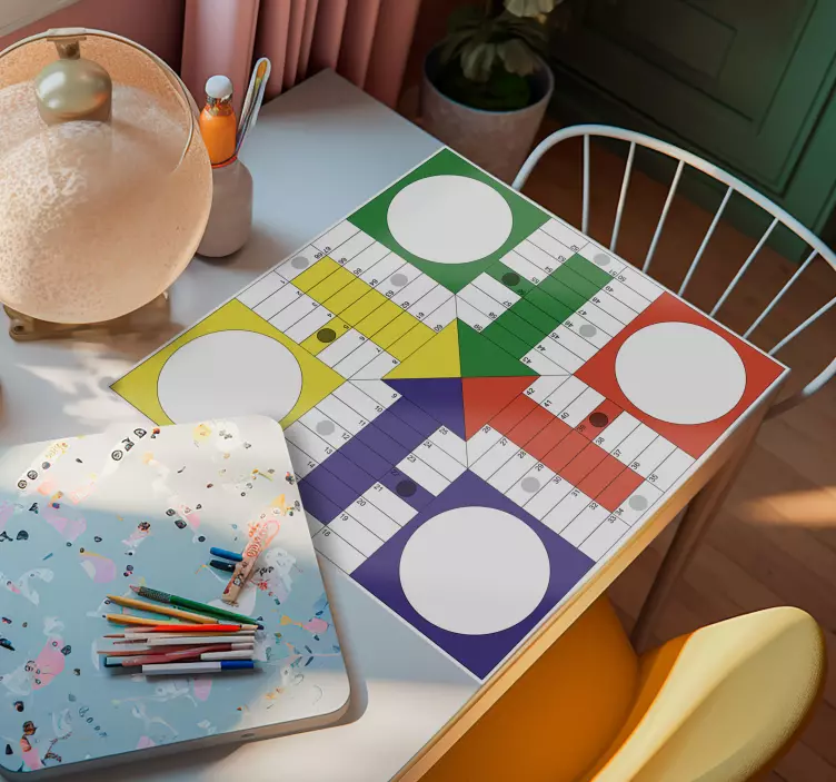 nálepky na nábytok hra ParcheesiParcheesi je veľmi obľúbená hra,  - Tenstickers