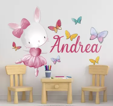 Dievča tancuje balet s názvom ilustračným štítkom - Tenstickers