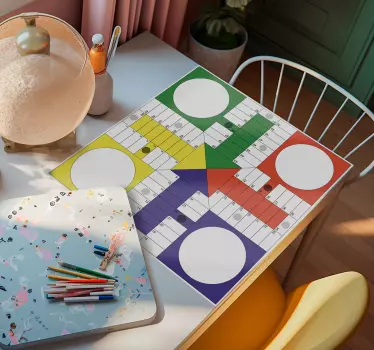 nálepky na nábytok hra ParcheesiParcheesi je veľmi obľúbená hra,  - Tenstickers
