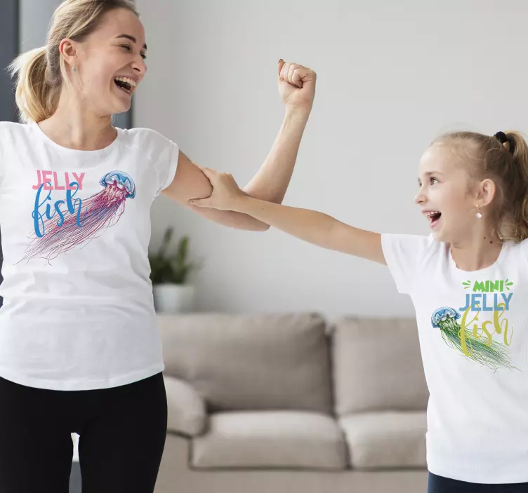 Realistické ručné kreslenie medúzy - Tenstickers