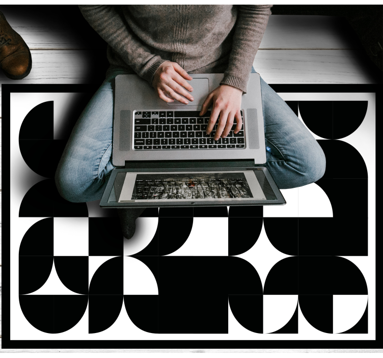 Vinylový koberec s geometrickými tvarmi v čiernych krivkách - Tenstickers